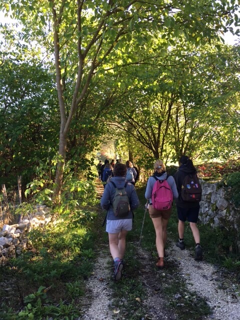 Pèlerins sur un chemin